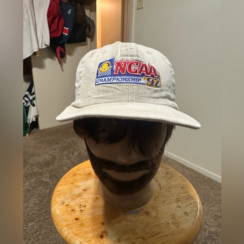 Vintage NCAA NBC sports Championship 1997 hat